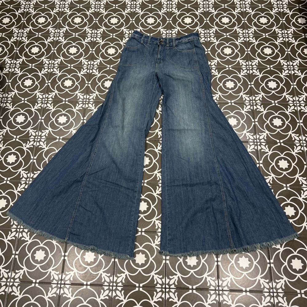 Free People Vintage Rare Find The Original Extreme Wide Leg
Flare Jeans - Picture 11 of 15